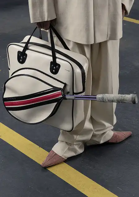 ateapic-location.ch: image-4 de livre par étudiants de ECAL, Rose Graf et Louise Taponner