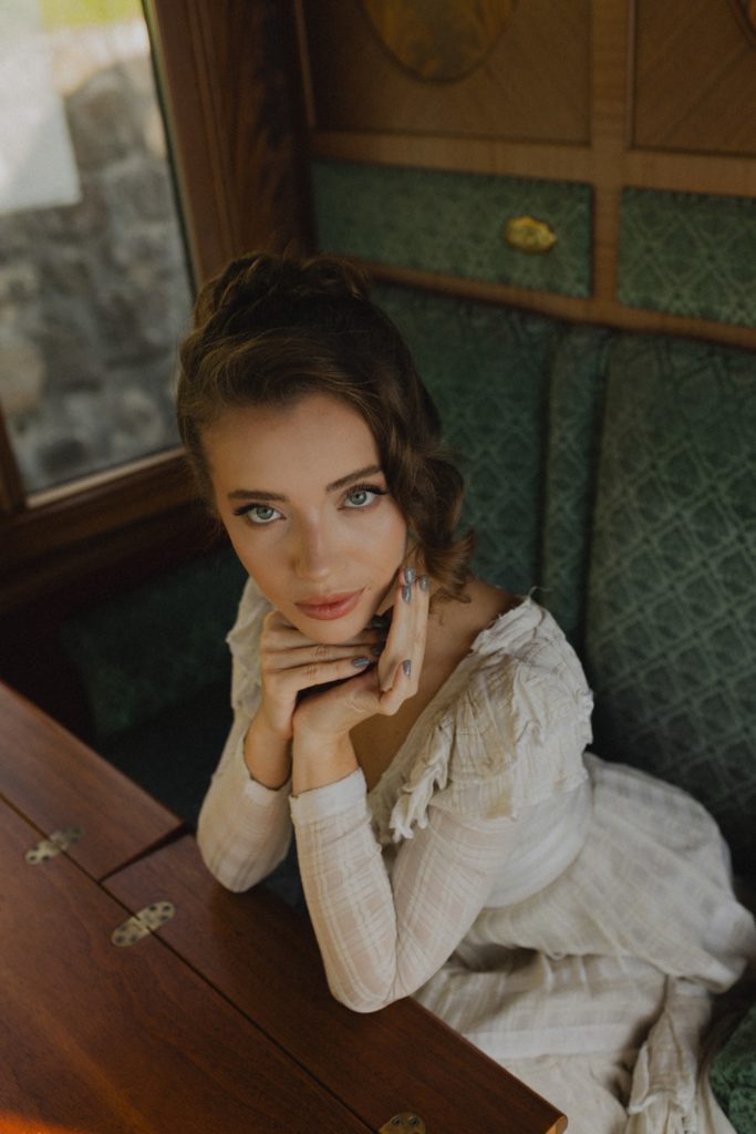 Photoghraphie de Anna Bielientsova: train de la belle époque