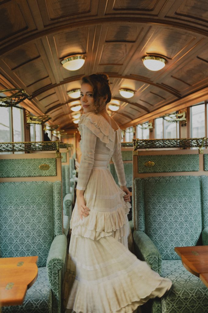 Photoghraphie de Anna Bielientsova: train de la belle époque